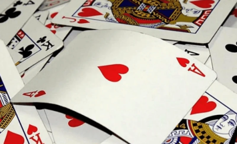 Cách chơi và luật thắng thưởng khi đánh bài